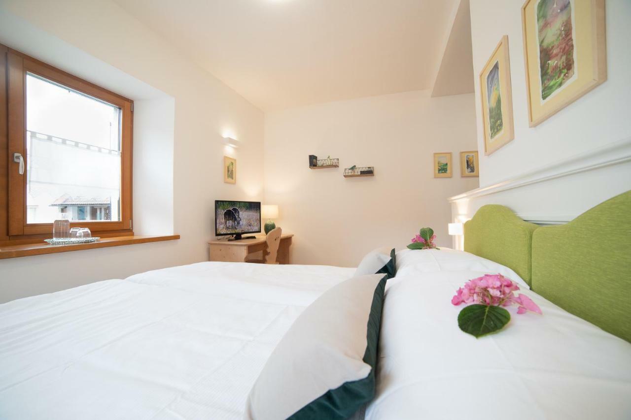 Alpedale Locanda Ovaro Zewnętrze zdjęcie